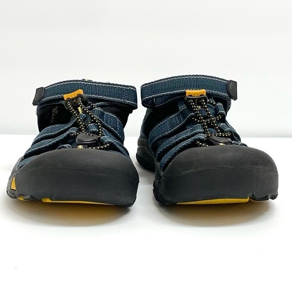 Keen Newport H2 closed toe sandals sz 3 kid’s - Picture 2 of 12